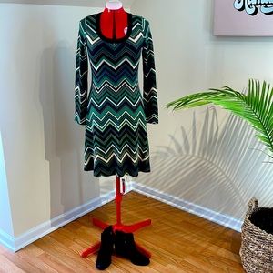 Karen Kane long sleeve dress